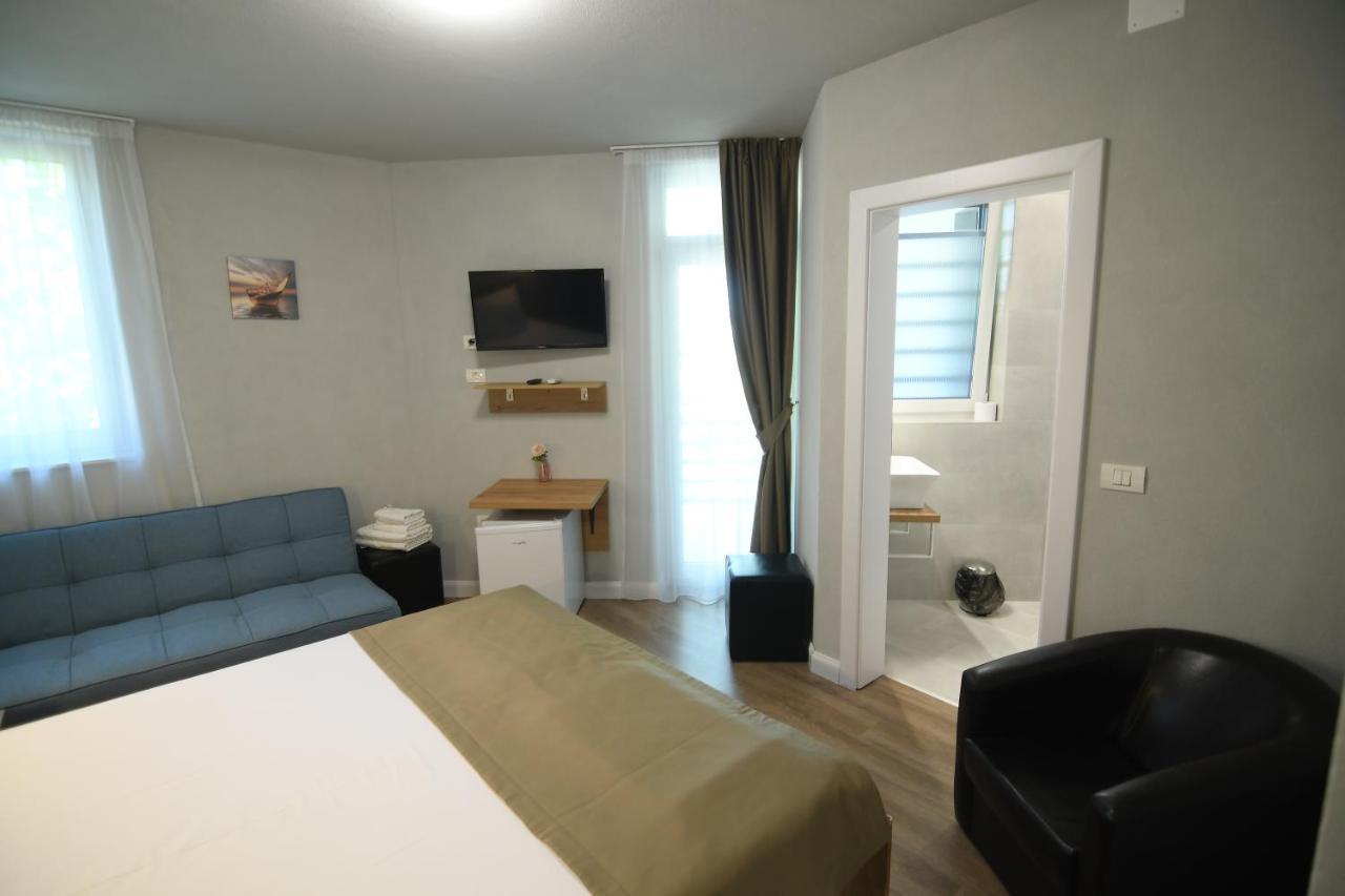 Octogon Hotel Baile Felix Exterior photo